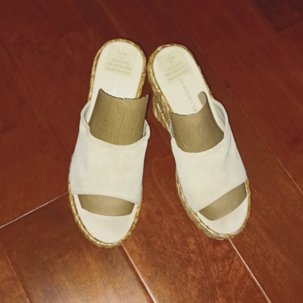 SALE! Womens Newport News Slide Size 7